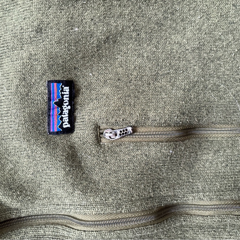 Patagonia Olive Green Half-Zip Fleece Pullover - Picture 2 of 5
